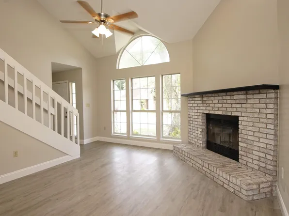 388 Canterbury Cir, Fort Walton Beach, FL 32548