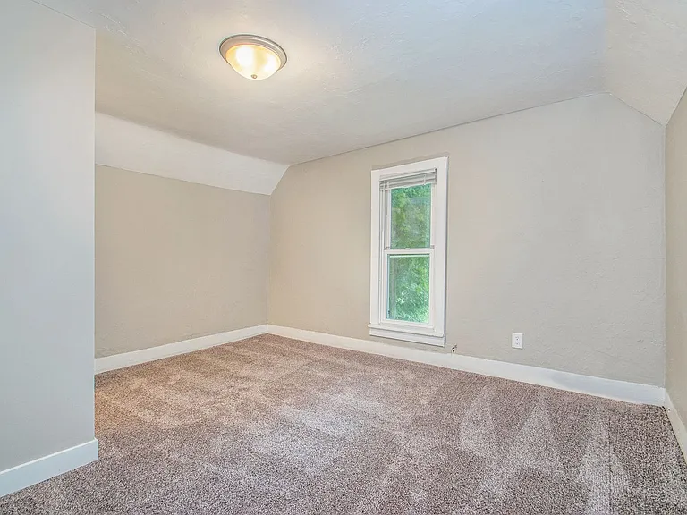 62 Caroline Pl NE — Photo 11