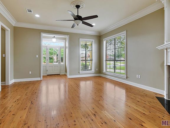 4th image of 13193 Dutchtown Lakes Dr