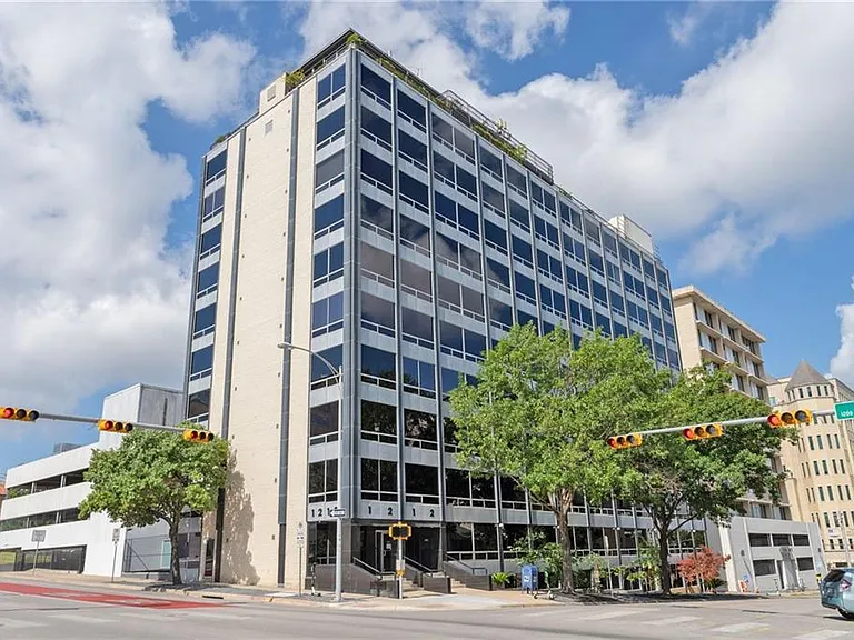 1212 Guadalupe St #705 — Photo 2