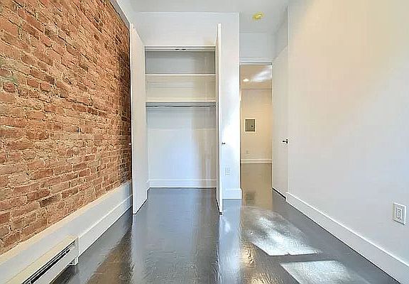 5th image of 1402 Pacific St #1F