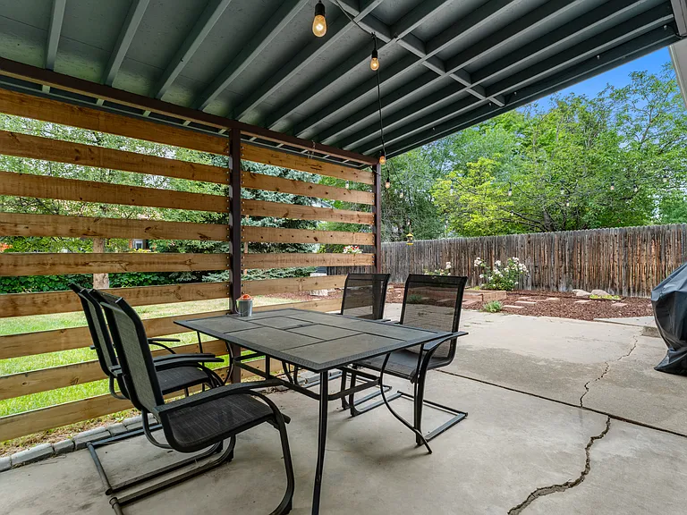 1037 Cypress Dr — Photo 13