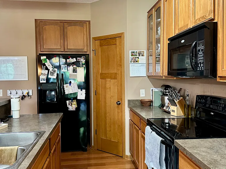 12426 Flanders Ct NE #F — Photo 10