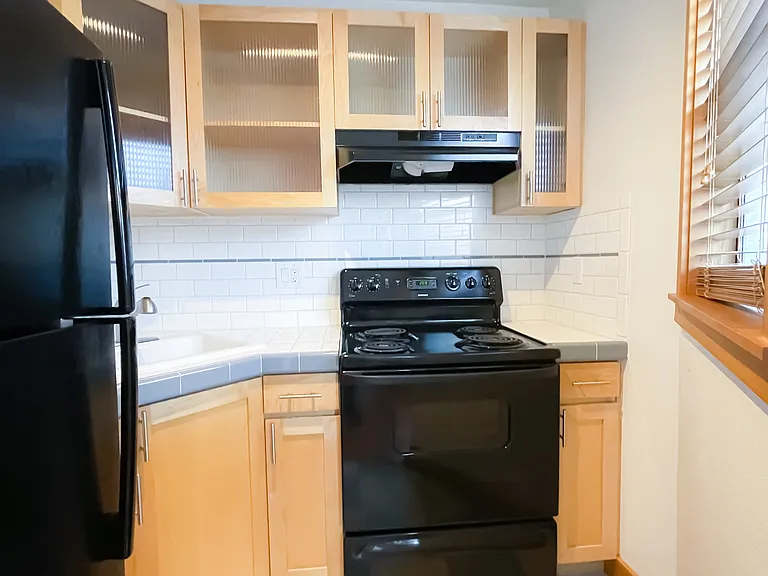 Chardonnay Apartments — Photo 11