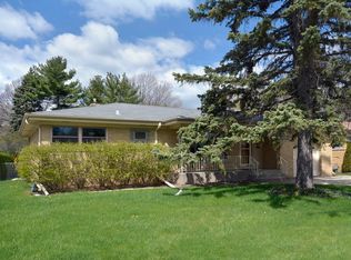 322 S Waterman Ave, Arlington Heights, IL 60004