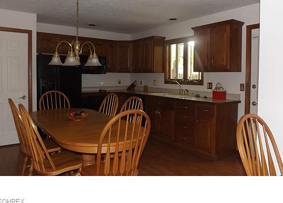 4th image of 288 Wallace Dr