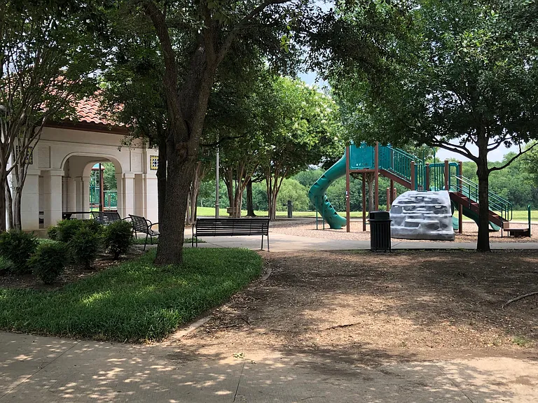 817 La Cima — Photo 46