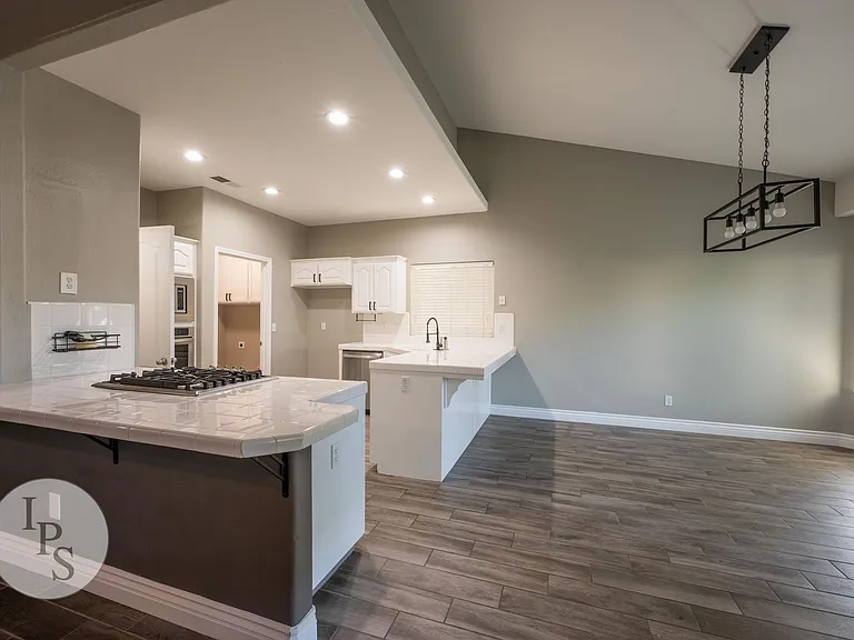 4797 W Oswego Ave — Photo 8