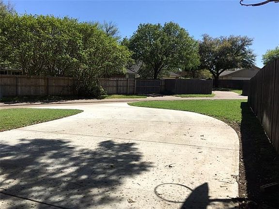 4th image of 7212 Wind Chime Dr