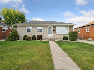 17085 Bell Ave, Eastpointe, MI 48021