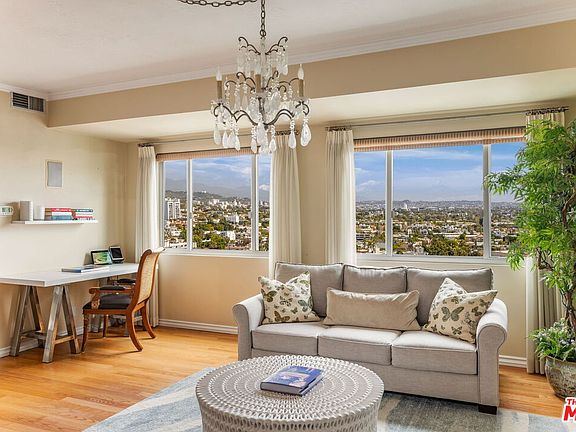 3rd image of 838 N Doheny Dr APT 1407