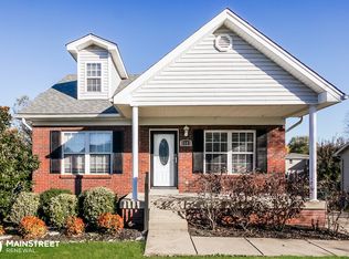 8905 Greenmoore Dr, Louisville, KY