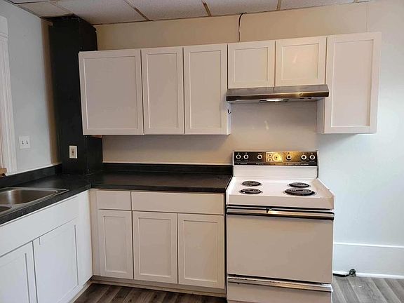 2nd image of 814 Eureka St #814