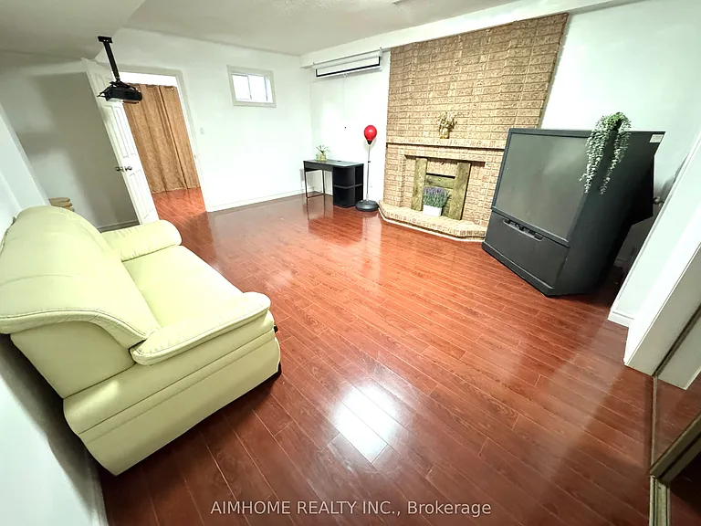 38 Lee Ave — Photo 19
