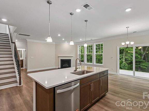 2nd image of 2839 Atwater Pond Cir