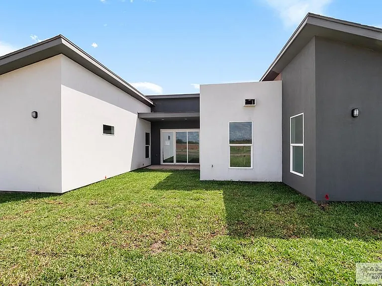 6217 Mackenna Dr — Photo 29