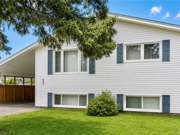 45 Cabot Dr, Moncton, NB E1A 5K8