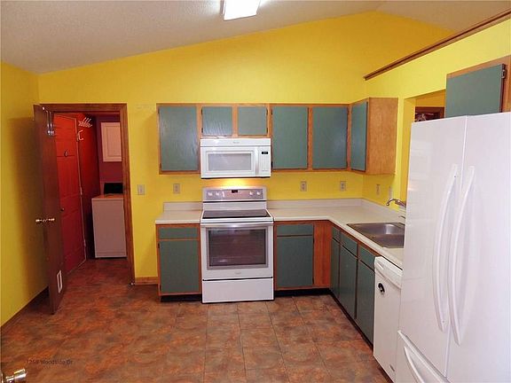 4th image of 7268 Woodside Dr