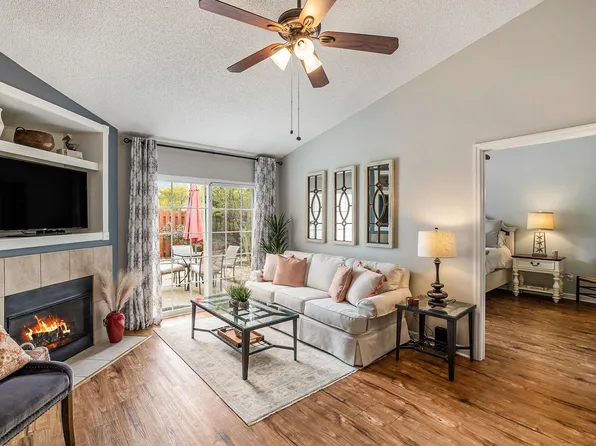 1518 Blaze Ln, Charleston, SC 29412