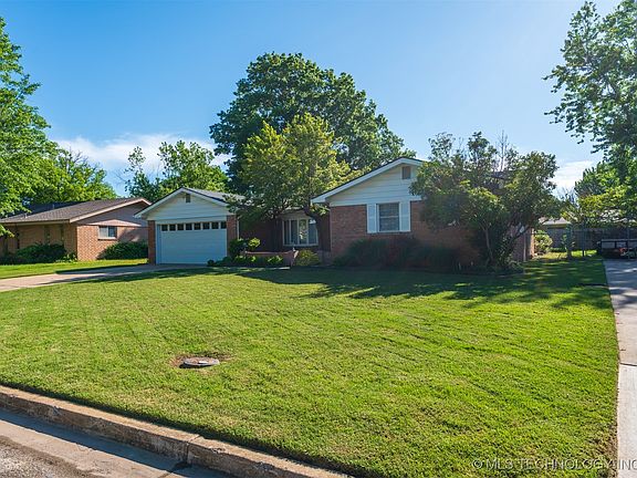 2nd image of 2305 S Hickory Pl