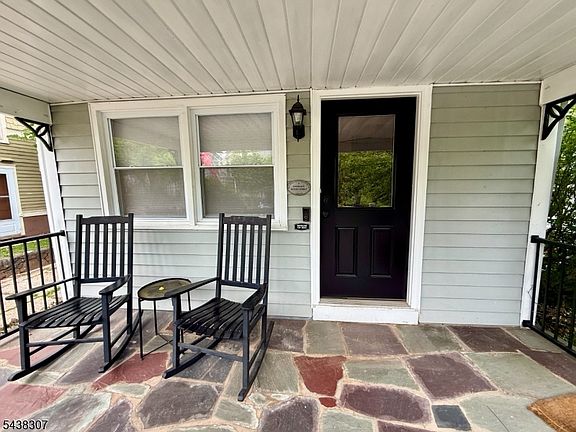 3rd image of 57 Bonnell St