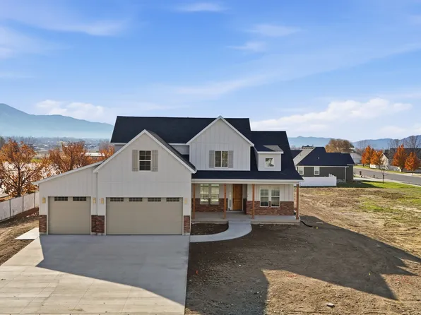 76 W 200 S, Hyde Park, UT 84318