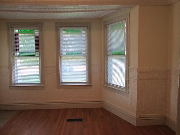 Beautiful original windows