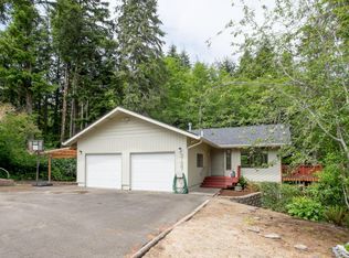2137 NE Lake Dr, Lincoln City, OR