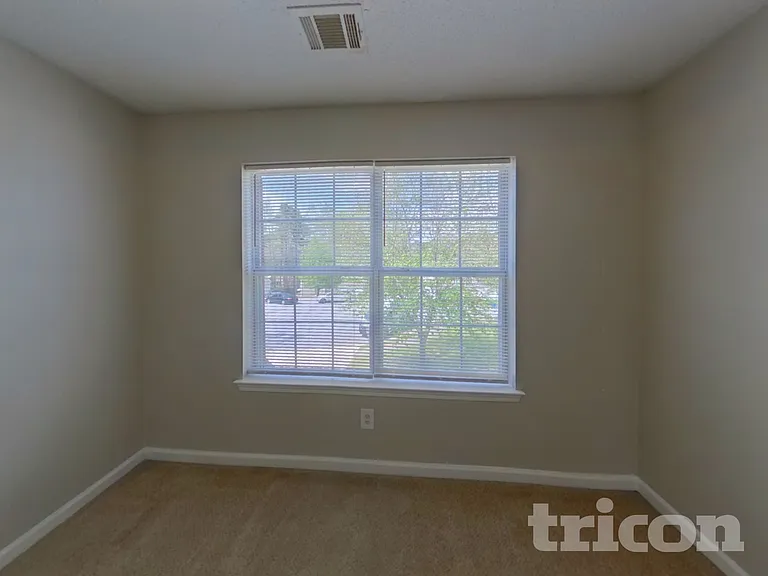 464 Berkshire Pl — Photo 13