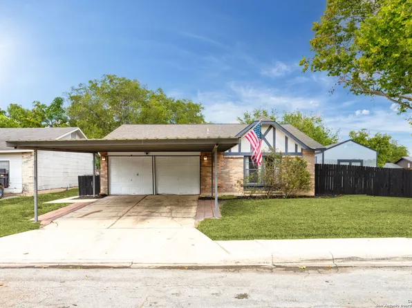 4855 BLUE SPRUCE DR, Kirby, TX 78219