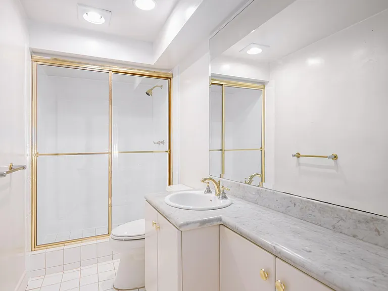 2334 Benedict Canyon Dr — Photo 26
