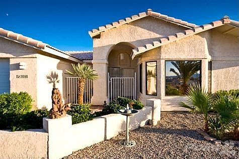 Lovely courtyard entry