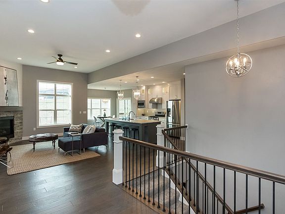 3rd image of 1601 Croell Ave