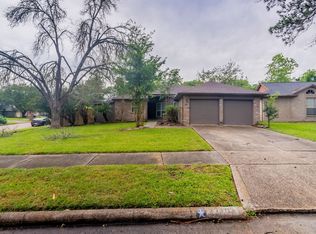 22103 Bridgebrook Dr, Spring, TX 77373