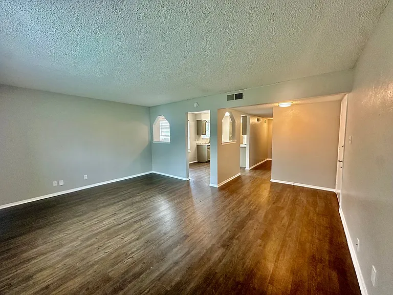 934 Cottonwood Trl — Photo 5