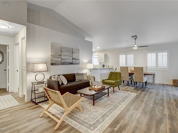 4th image of 1125 Fan Coral Ave
