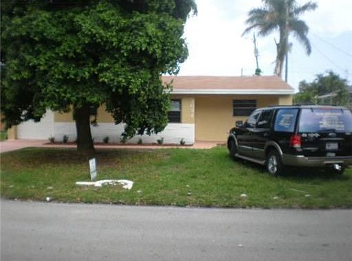 2nd image of 3031 SW 68th Ter
