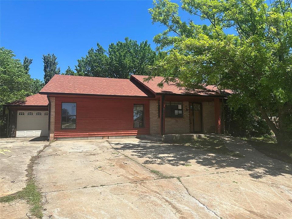 1st image of 816 N Ramblin Oaks Dr