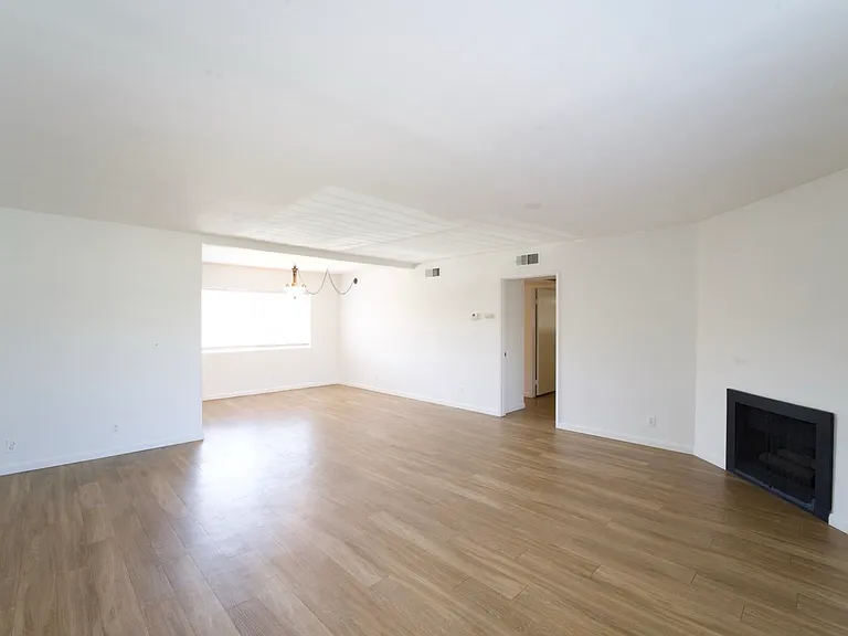 317 N 4th St #110 — Photo 3