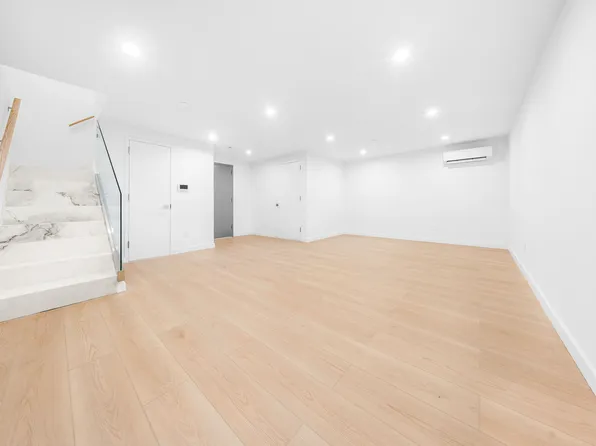 30-24 32nd Street image 14 of 20