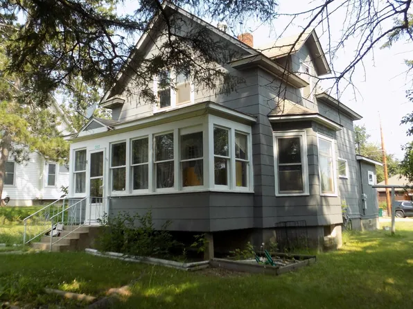 203 Mitchell St, Coleraine, MN 55722