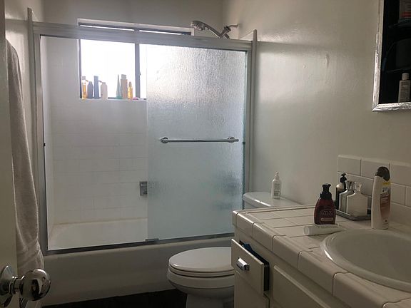 4th image of 1242 N Crescent Heights Blvd APT 19