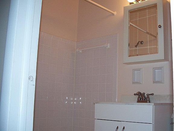 3rd image of 150 Park Ave