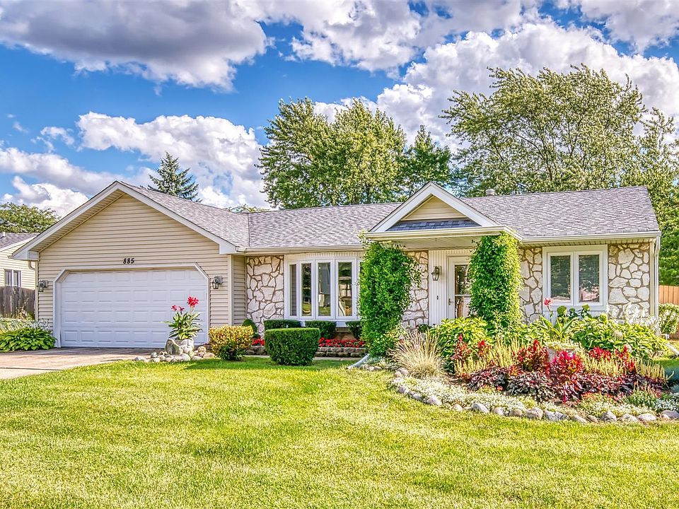1st image of 885 Hunter Dr