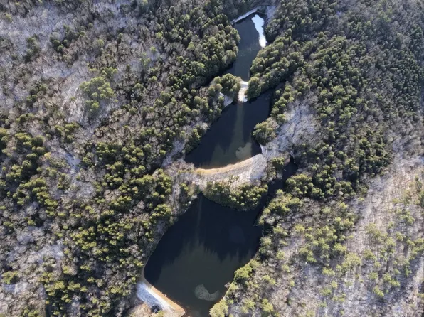 1372 Mud Pond Road, Thetford, VT 05075