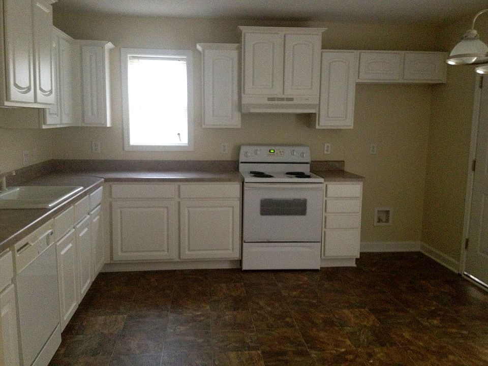 2nd image of 132 Cedar Brook Dr