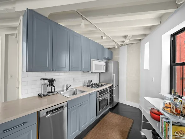 134 Baltic Street image 6 of 12