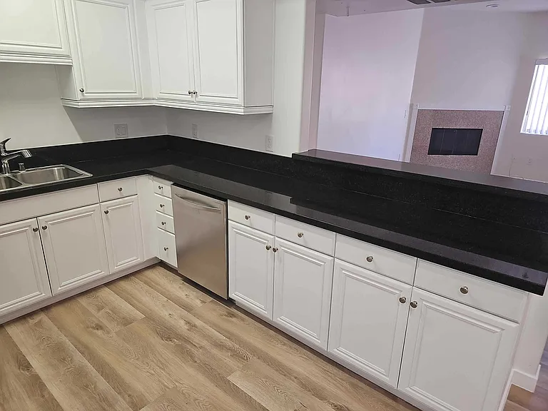 Fruitland Dr — Photo 14
