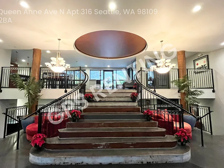 323 Queen Anne Ave N #316 — Photo 4