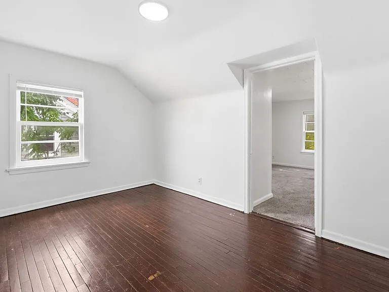 4029 Weisser Park Ave — Photo 26